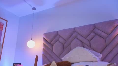 Milan Corleone online show from 04/23/26, 12:29