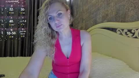 Snapshot of milanna_x chatting on 10/16/25, 04:52 milanna_x online show from 10/16/25, 04:52