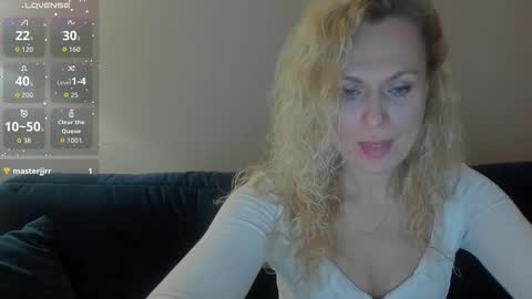 milanna_x online show from 11/19/25, 09:48