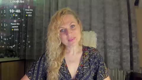 Snapshot of milanna_x chatting on 05/14/26, 10:38 milanna_x online show from 05/14/26, 10:38