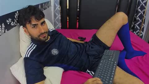 milanzaire online show from 10/18/25, 12:24