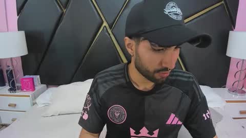 milanzaire online show from 11/26/25, 12:33