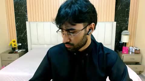 milanzaire online show from 12/20/25, 07:21