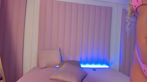 Sexy Mila  online show from 09/09/25, 10:48