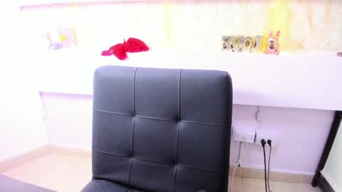 Mila Rose online show from 12/17/24, 05:47