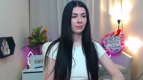 Snapshot of milasecretsss chatting on 05/28/26, 06:54 milasecretsss online show from 05/28/26, 06:54