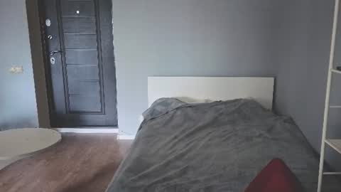 Snapshot of milaslovv chatting on 07/13/26, 08:17 Mila online show from 07/13/26, 08:17