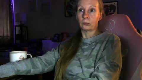 Mila online show from 04/03/26, 01:42