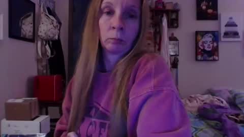 Mila online show from 04/09/26, 01:05