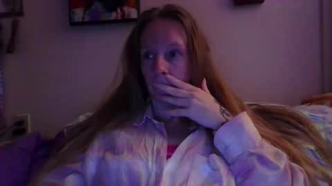 Mila online show from 04/11/26, 12:09