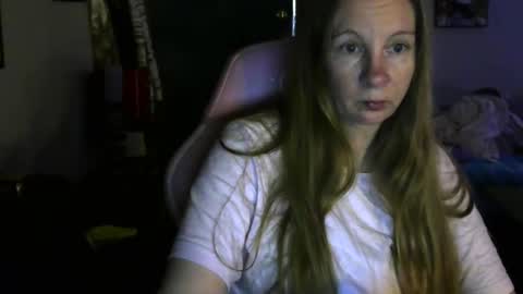 Mila online show from 04/22/26, 03:46