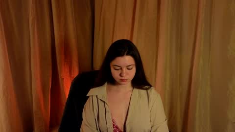 Mila online show from 04/30/26, 08:37