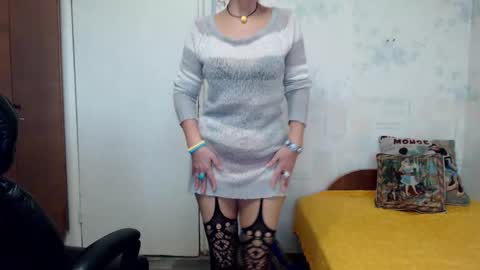 Snapshot of milayadflow chatting on 11/29/25, 09:01 MilayaDFlow online show from 11/29/25, 09:01