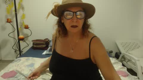 Snapshot of milchanell chatting on 03/05/25, 05:18 milchanell online show from 03/05/25, 05:18