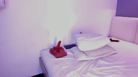 Milena  online show from 12/31/24, 09:42