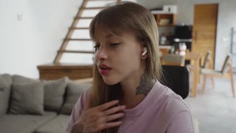 M  Telegram mamagotachannel online show from 02/20/25, 06:06