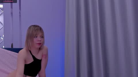 Snapshot of milena_brilliant chatting on 10/07/25, 09:28 Milena online show from 10/07/25, 09:28