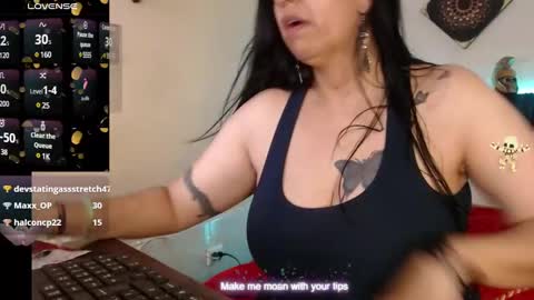 Snapshot of milenacams chatting on 12/23/24, 01:29 milena online show from 12/23/24, 01:29