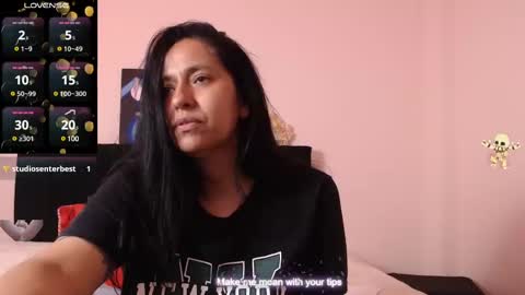 Snapshot of milenacams chatting on 02/14/25, 10:25 milena online show from 02/14/25, 10:25