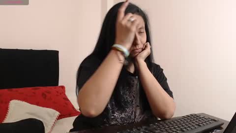 Snapshot of milenacams chatting on 02/21/25, 09:22 milena online show from 02/21/25, 09:22