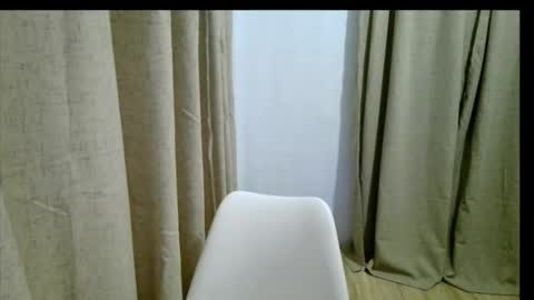 Snapshot of miletera chatting on 10/14/25, 12:28 miletera online show from 10/14/25, 12:28