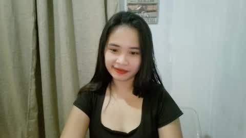 Snapshot of miletera chatting on 10/27/25, 03:10 miletera online show from 10/27/25, 03:10