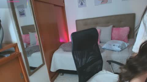 Miley online show from 04/09/26, 01:16