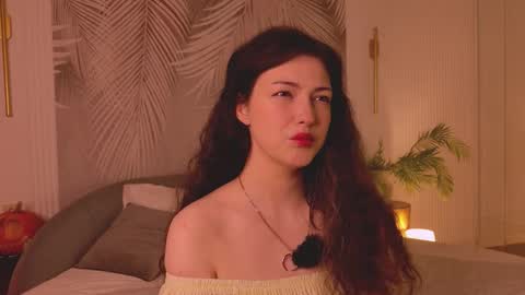 Snapshot of miley_smile chatting on 10/23/25, 05:29 Miley online show from 10/23/25, 05:29