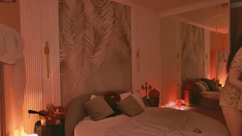 Snapshot of miley_smile chatting on 10/26/25, 05:57 Miley online show from 10/26/25, 05:57