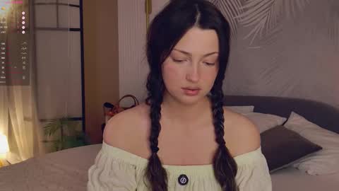 Snapshot of miley_smile chatting on 11/12/25, 05:30 Miley online show from 11/12/25, 05:30