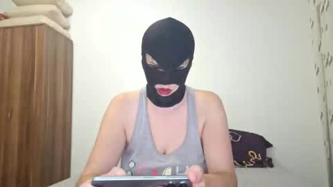 Snapshot of milf44milf chatting on 10/11/25, 03:28 milf44milf online show from 10/11/25, 03:28