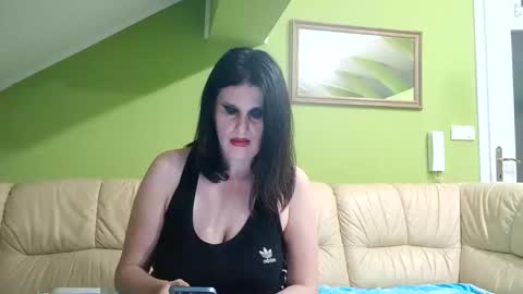 milf44milf online show from 05/25/26, 05:41