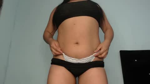 Anay velez online show from 04/24/26, 02:47