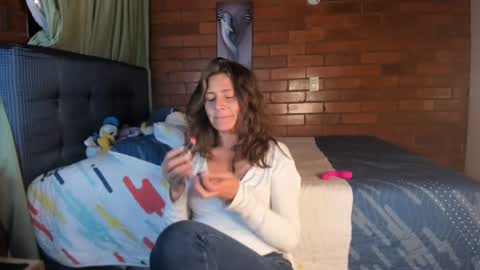 Victoria  online show from 01/21/25, 12:57