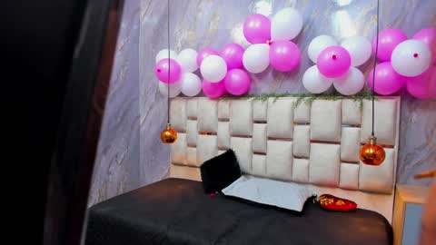 Lili  online show from 04/01/26, 12:50