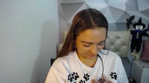 Snapshot of milf_hugeboobs chatting on 10/31/25, 11:00 milf_hugeboobs online show from 10/31/25, 11:00