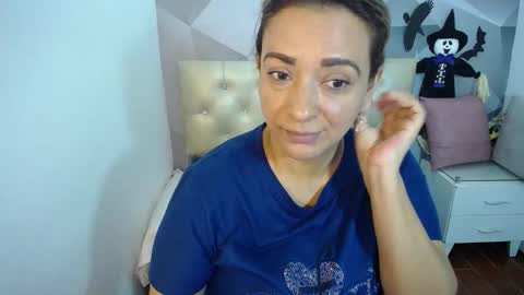 Snapshot of milf_hugeboobs chatting on 11/01/25, 11:01 milf_hugeboobs online show from 11/01/25, 11:01