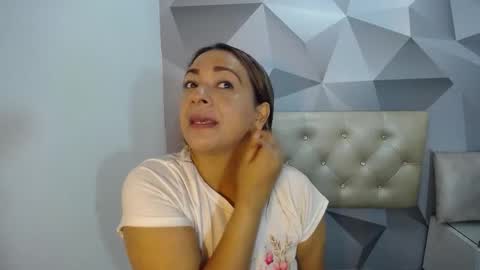 Snapshot of milf_hugeboobs chatting on 11/16/25, 10:54 milf_hugeboobs online show from 11/16/25, 10:54