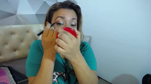 Snapshot of milf_hugeboobs chatting on 11/30/25, 10:52 milf_hugeboobs online show from 11/30/25, 10:52