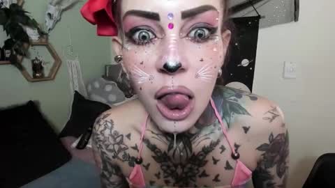 Isabella online show from 10/30/25, 01:45