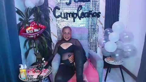 Snapshot of milf_sikiu chatting on 04/23/26, 10:45 milf sikiu online show from 04/23/26, 10:45