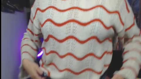 Valeria online show from 11/18/25, 03:05