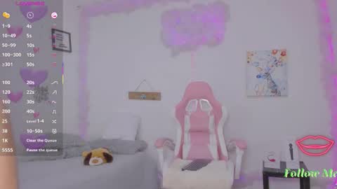 Aura  online show from 02/19/26, 02:51