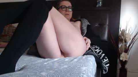 Snapshot of milfbiglips38 chatting on 02/25/25, 08:47 milfa online show from 02/25/25, 08:47