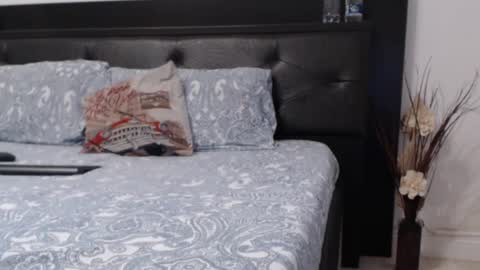 Snapshot of milfbiglips38 chatting on 02/27/25, 07:12 milfa online show from 02/27/25, 07:12