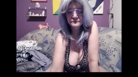 Snapshot of milfchantal chatting on 02/23/25, 05:45 Milfchantal online show from 02/23/25, 05:45