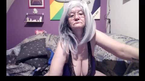 Snapshot of milfchantal chatting on 03/05/25, 05:18 Milfchantal online show from 03/05/25, 05:18