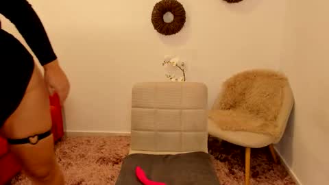 MilfElla online show from 10/12/25, 09:41