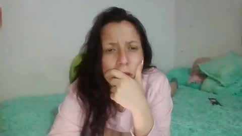 Snapshot of milfevha chatting on 03/01/25, 11:04 milfevha online show from 03/01/25, 11:04