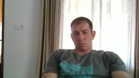 Snapshot of milfhunter195 chatting on 04/01/26, 08:37 milfhunter195 online show from 04/01/26, 08:37